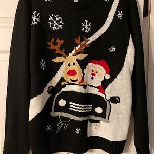 V 28 Christmas Sweater. Santa /Reindeer. Size XL